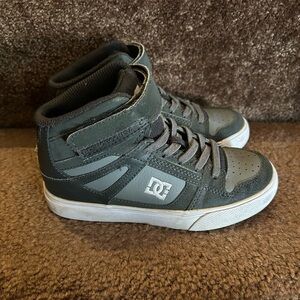 DC Kids High-Top Sneakers - Dark Gray
